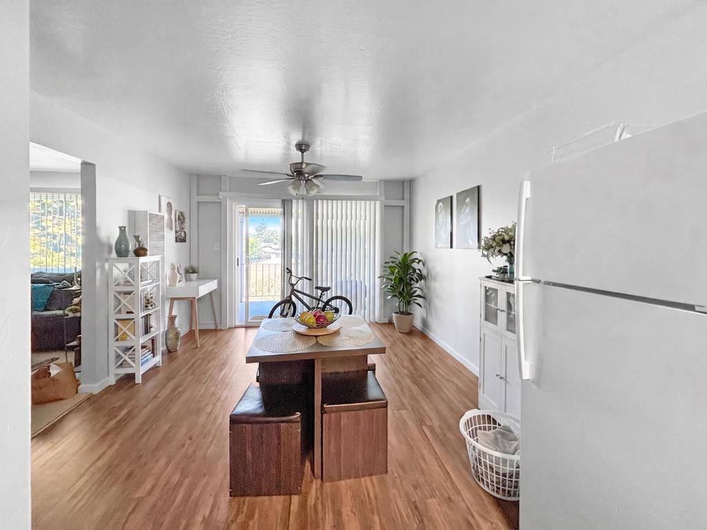 2536 Grove Way Property Photo 11