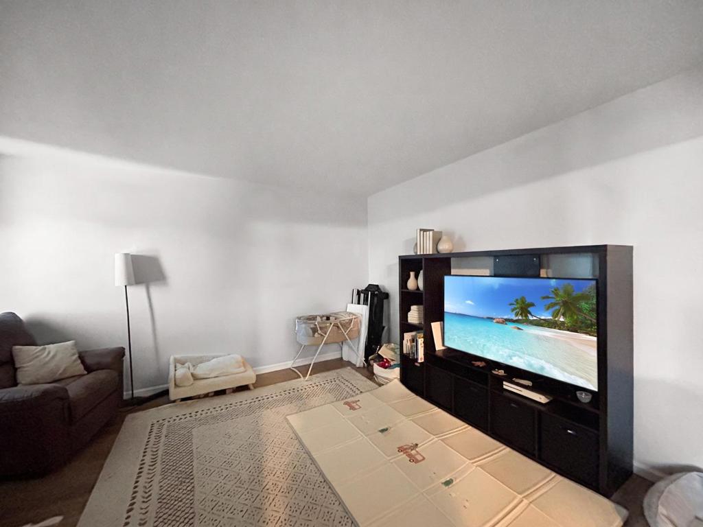 2536 Grove Way Property Photo 25