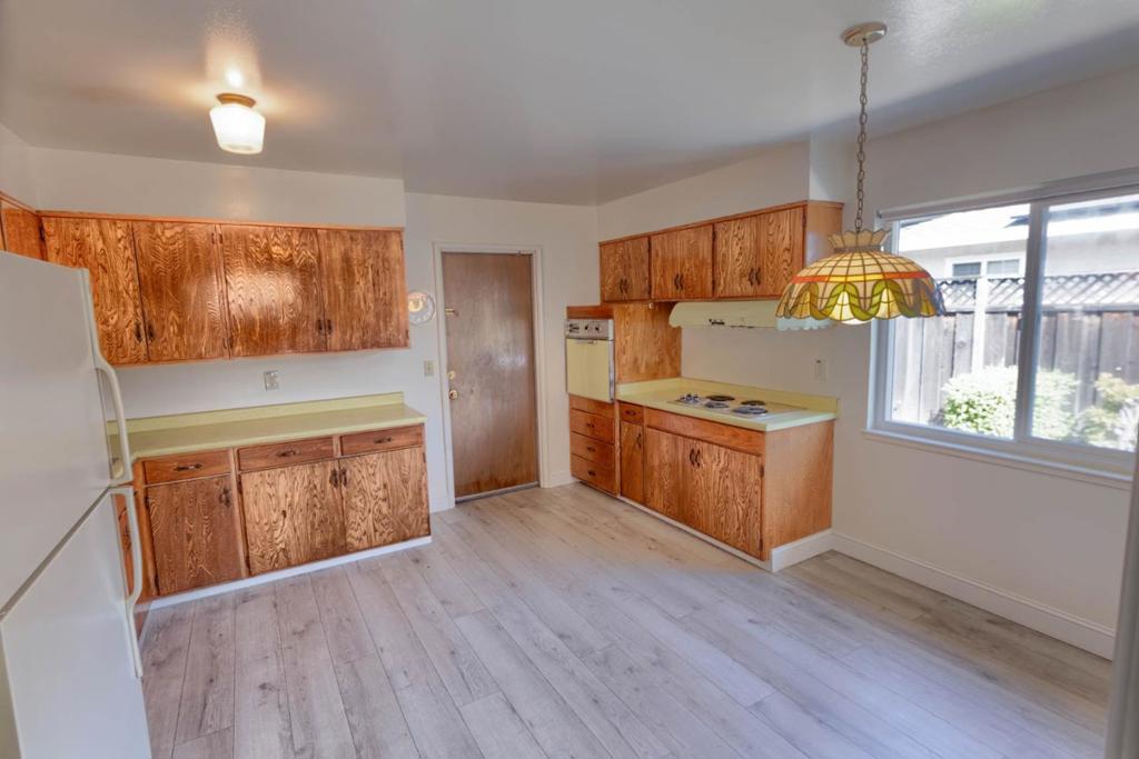 2466 Meridian Avenue Property Photo 7