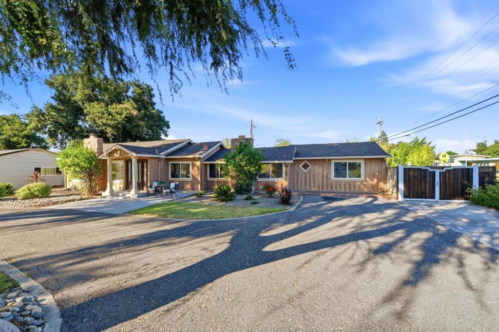 2598 Cottle Avenue Property Photo 4
