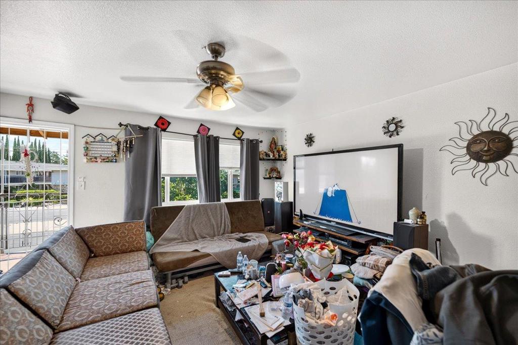 5601 Hoffman Court Property Photo 15