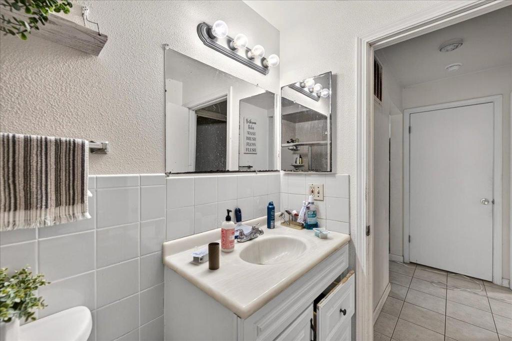 5601 Hoffman Court Property Photo 37
