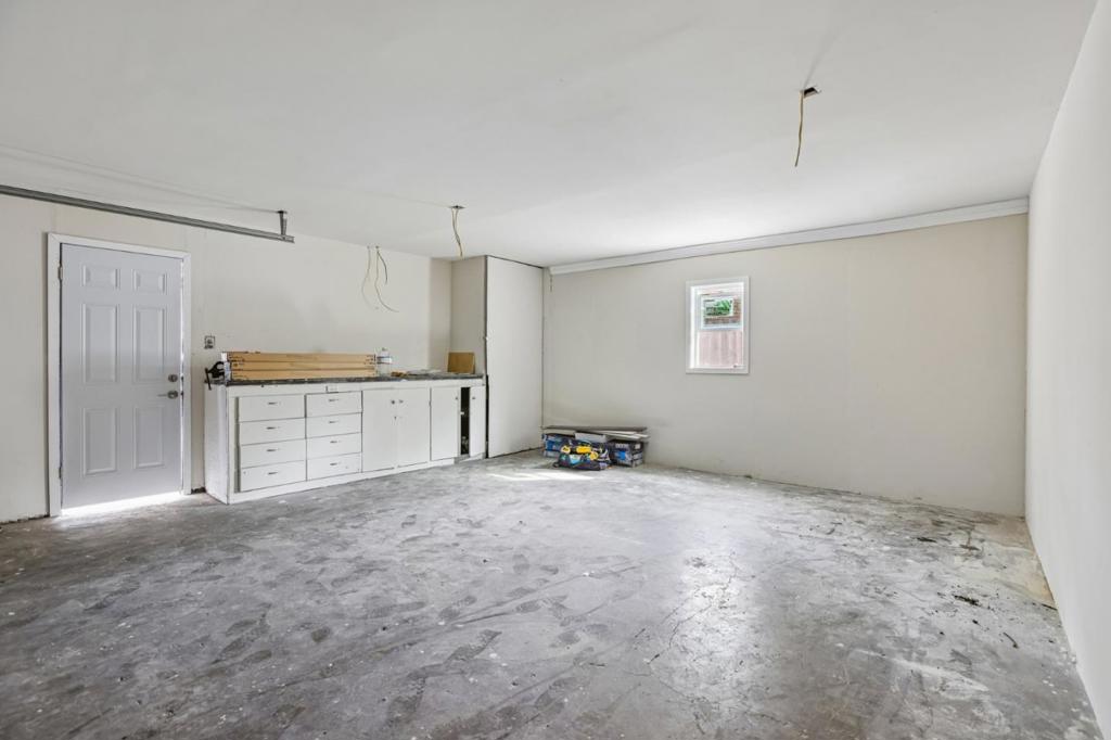 660 N White Road Property Photo 39
