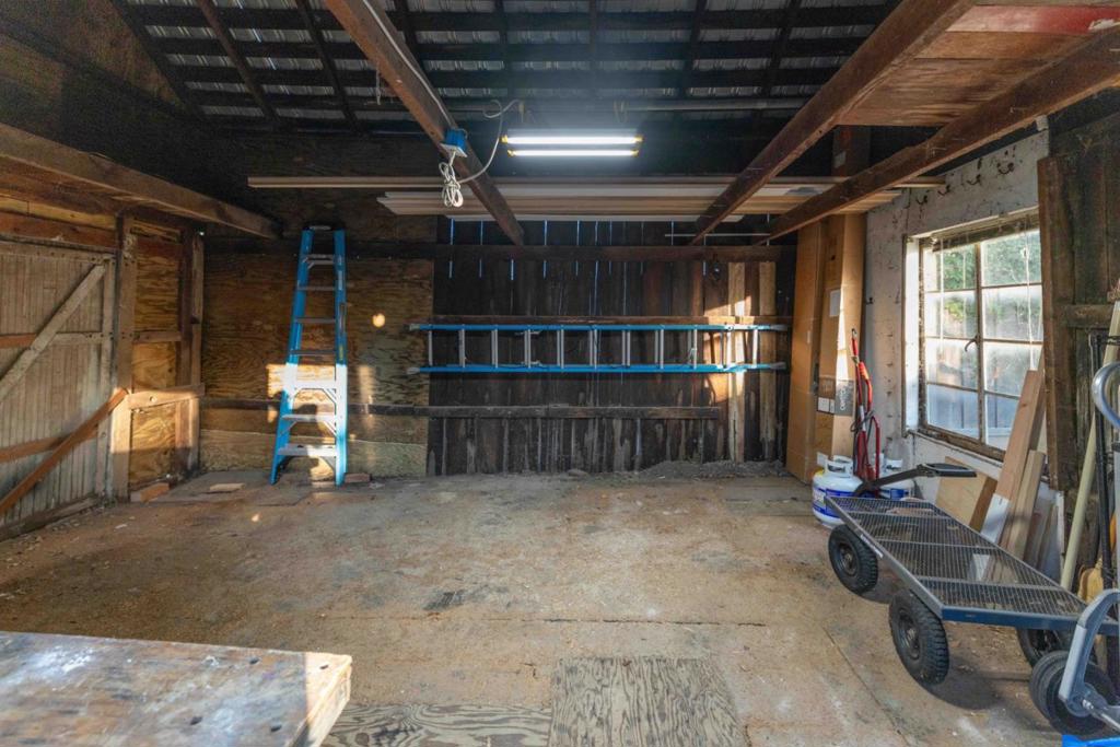 135 Johnson Avenue Property Photo 41
