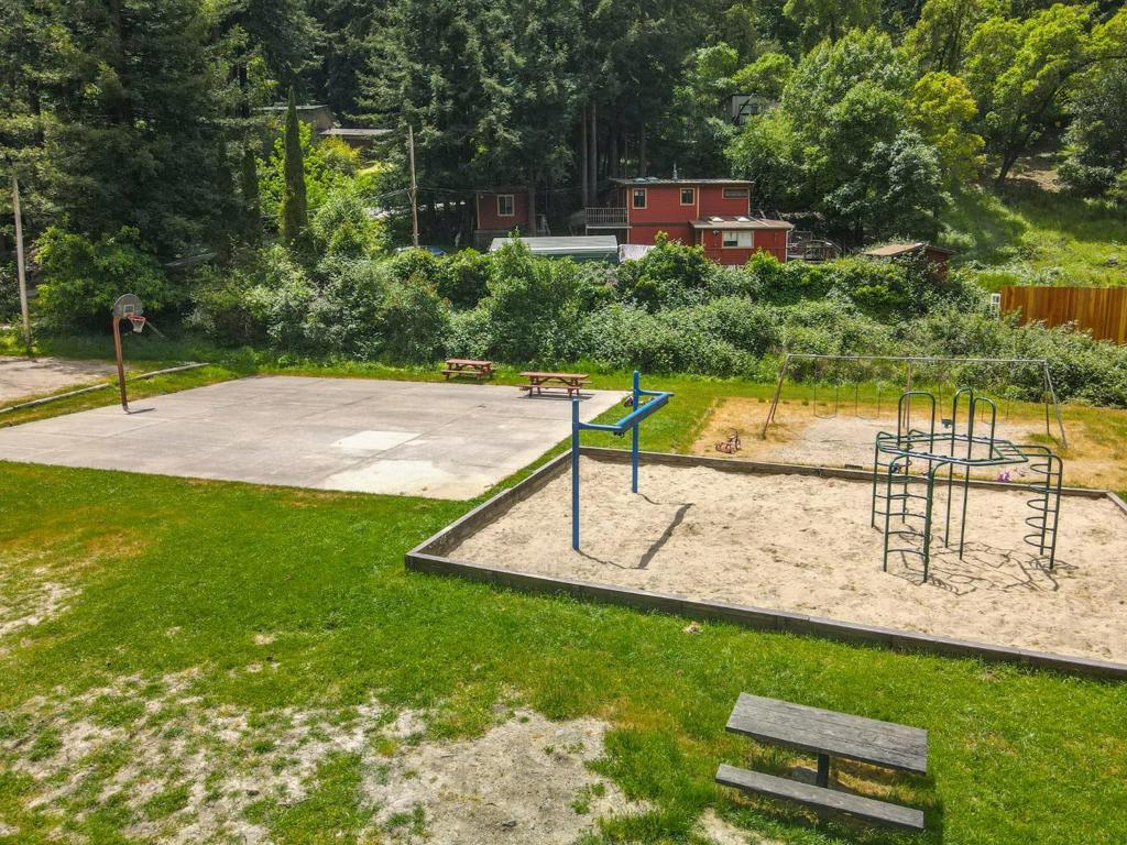 1855 Early Drive Property Photo 41