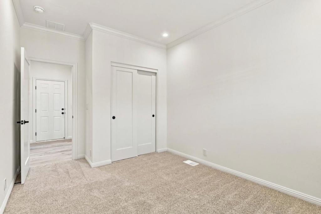 1085 Tasman Drive 353 Property Photo 26