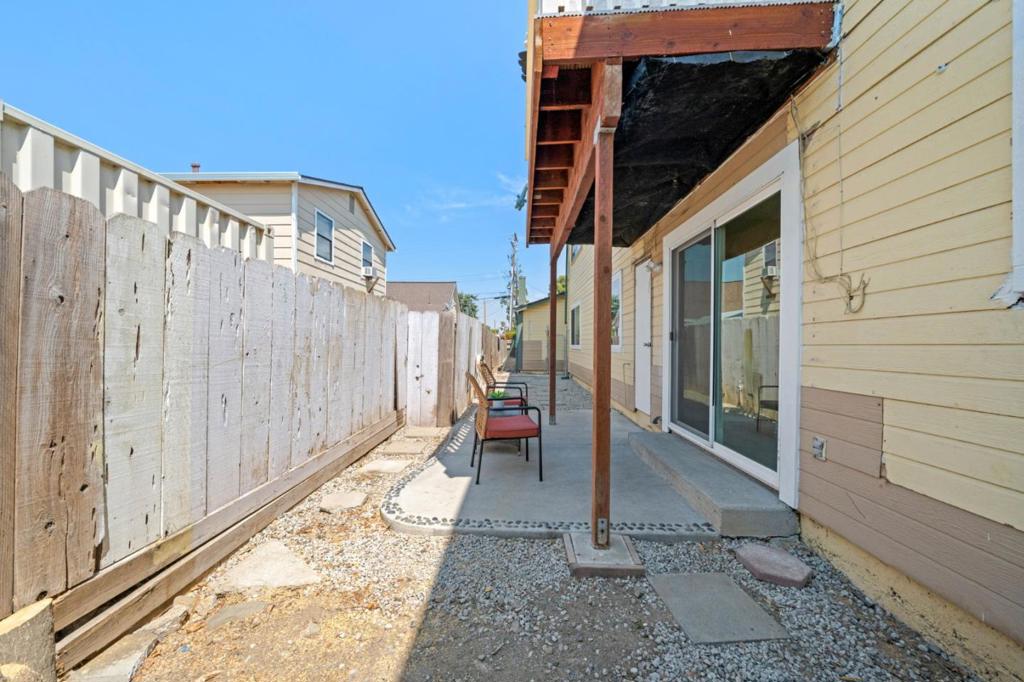 231 N K Street Property Photo 29