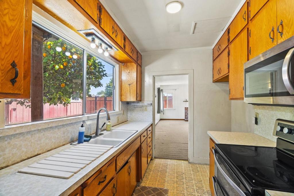 4601 Fairway Drive Property Photo 6