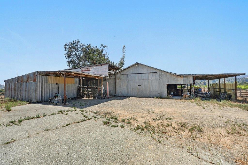 211 Smith Road Property Photo 25