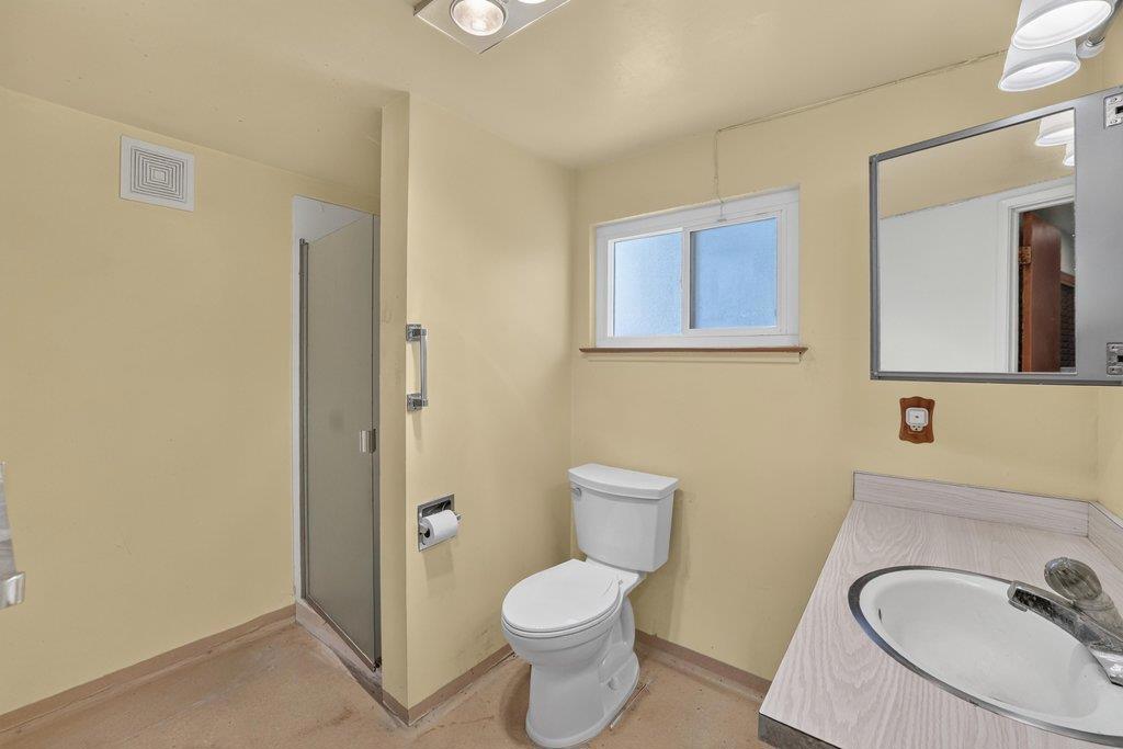 211 Smith Road Property Photo 40