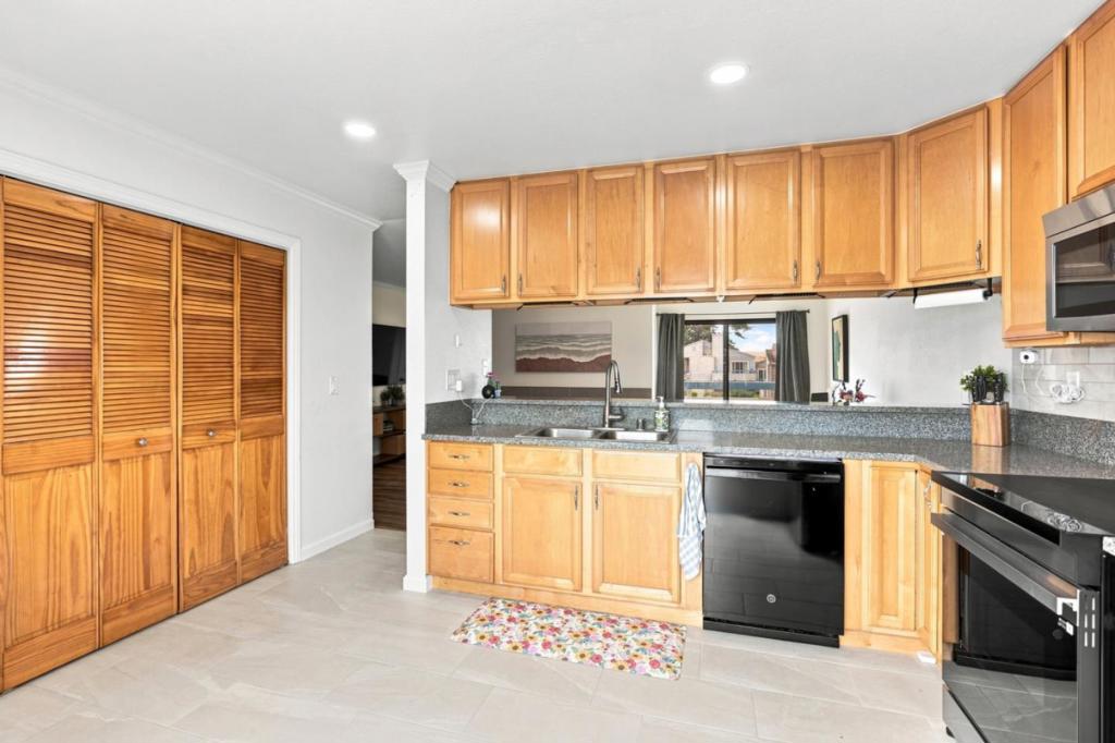 3095 Marina Drive 40 Property Photo 10