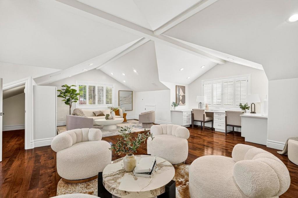 400 Seaview Drive Property Photo 42