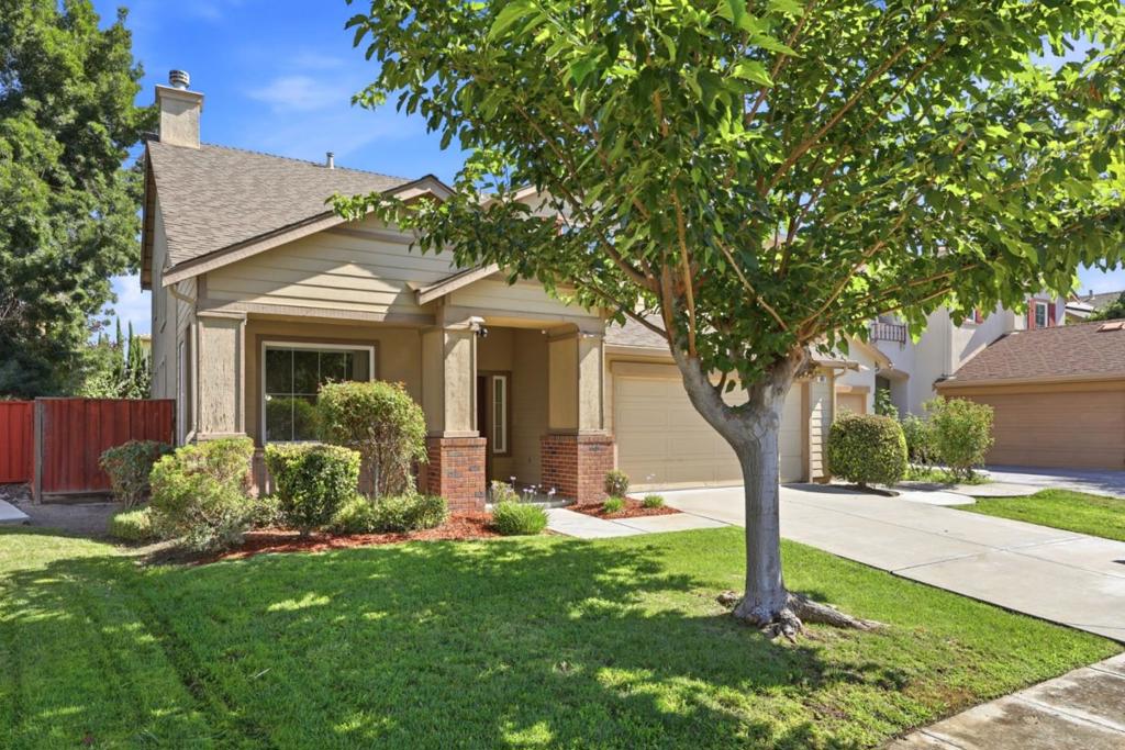 691 Tulare Court Property Photo 4