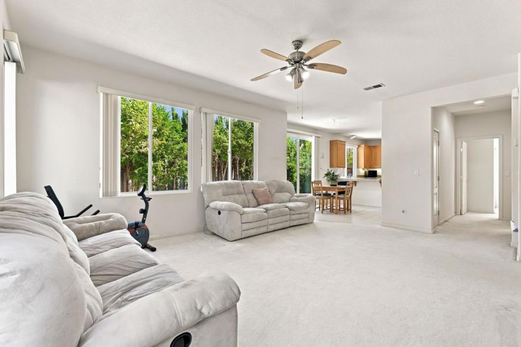 691 Tulare Court Property Photo 8