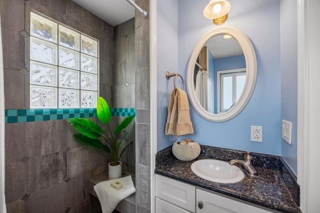 537 Larkin Street Property Photo 27