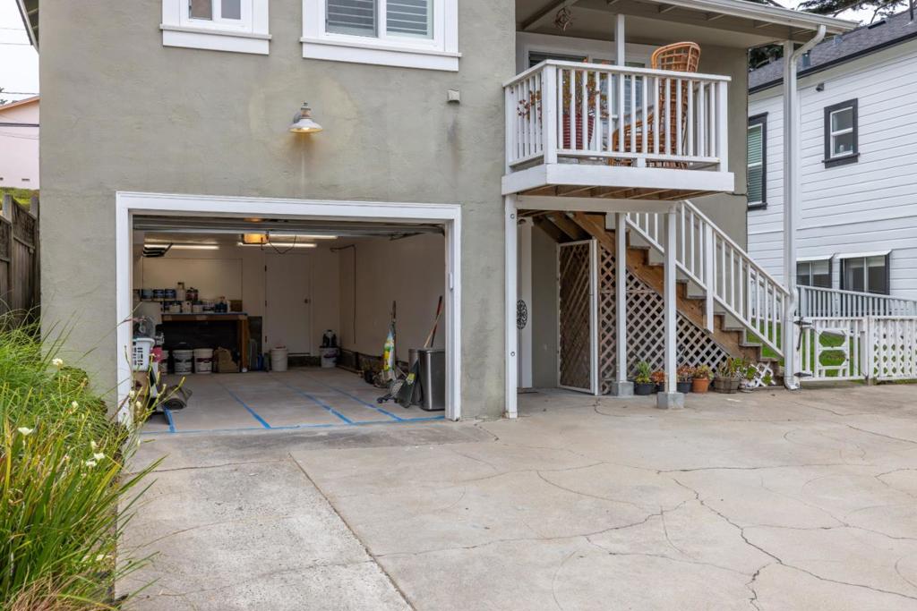 537 Larkin Street Property Photo 35