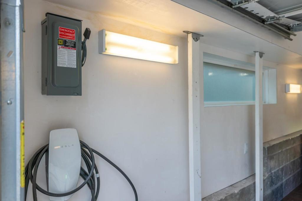 537 Larkin Street Property Photo 37