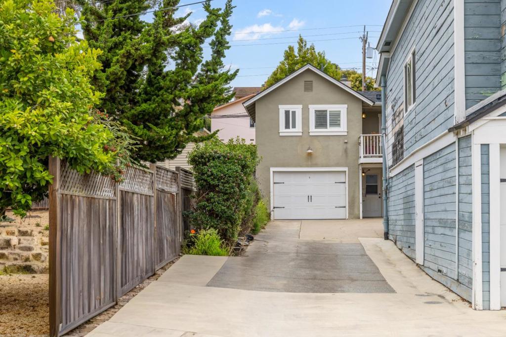 537 Larkin Street Property Photo 38