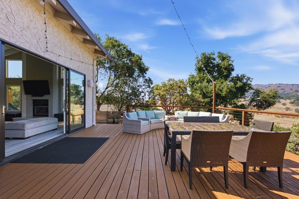 17240 Copper Hill Drive Property Photo 8