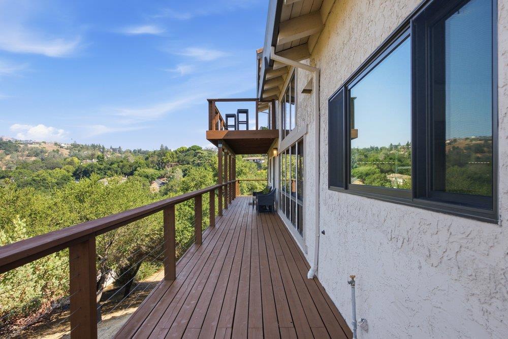 17240 Copper Hill Drive Property Photo 10