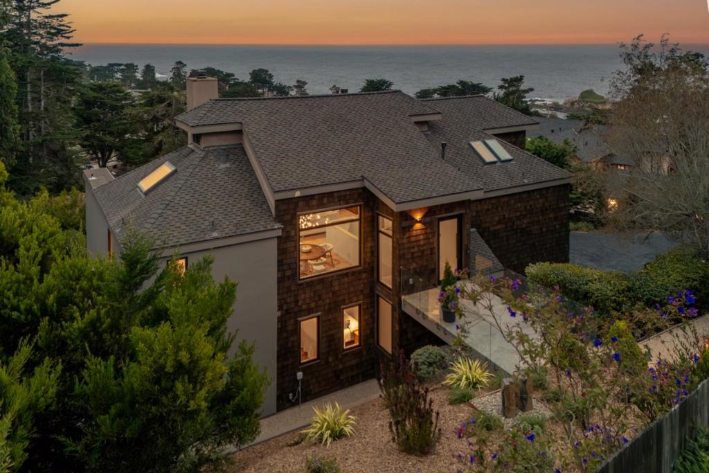 231 Spindrift Road Property Photo 1