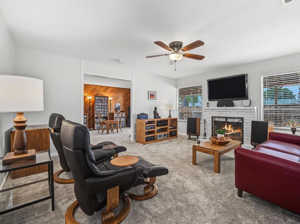 5707 Snell Way Property Photo 17