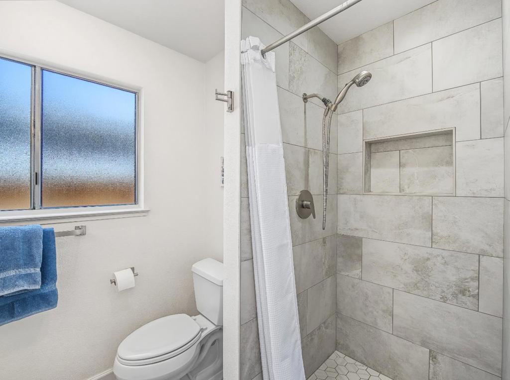 5707 Snell Way Property Photo 24