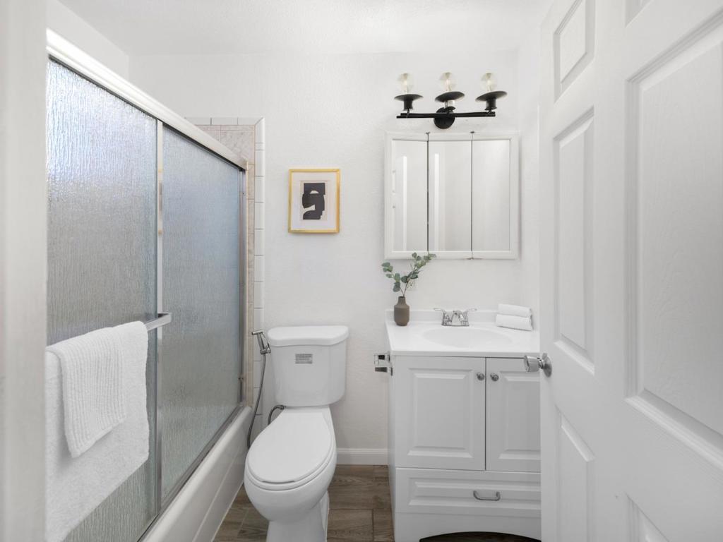 100 Beacon Drive Property Photo 13