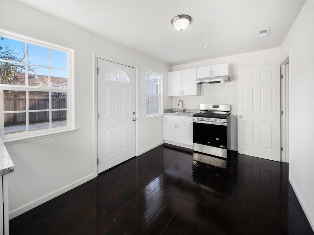 100 Beacon Drive Property Photo 17