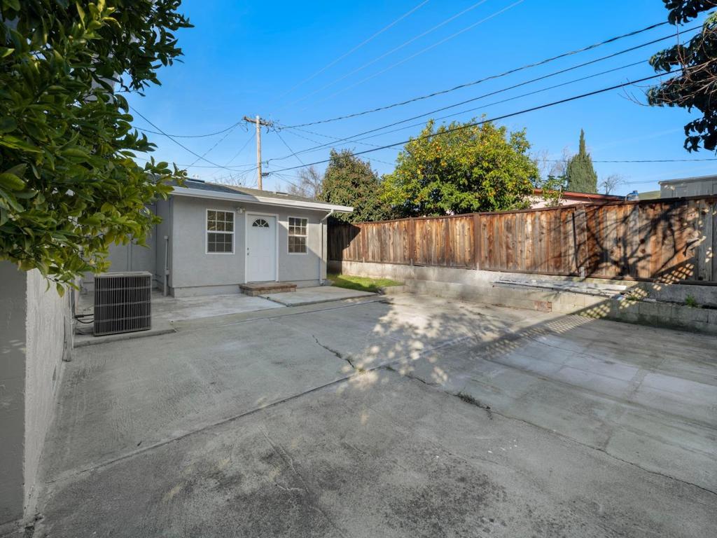 100 Beacon Drive Property Photo 23