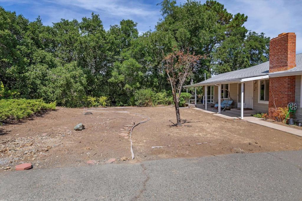 20615 Leonard Road Property Photo 2