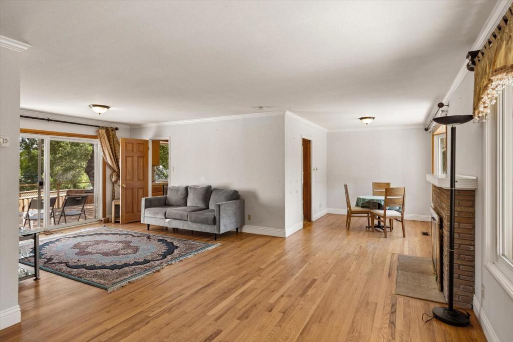 20615 Leonard Road Property Photo 5