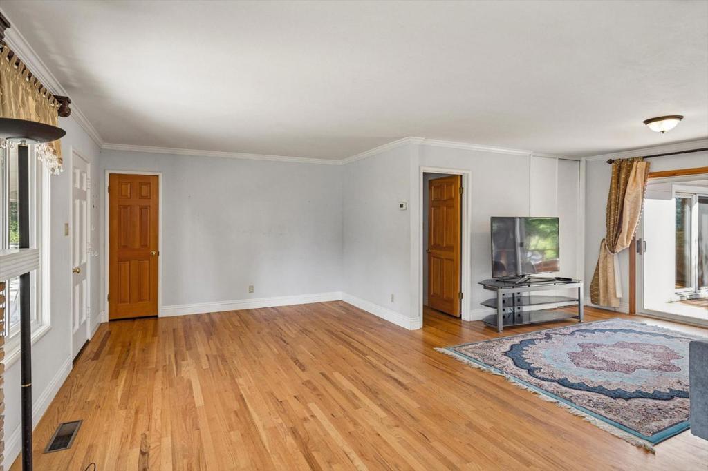 20615 Leonard Road Property Photo 7