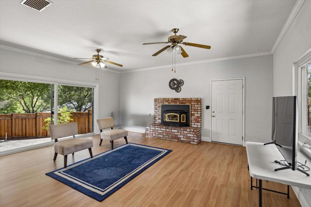 20615 Leonard Road Property Photo 8