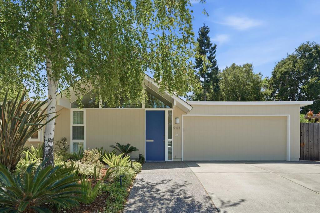 941 Eichler Drive Property Photo 1