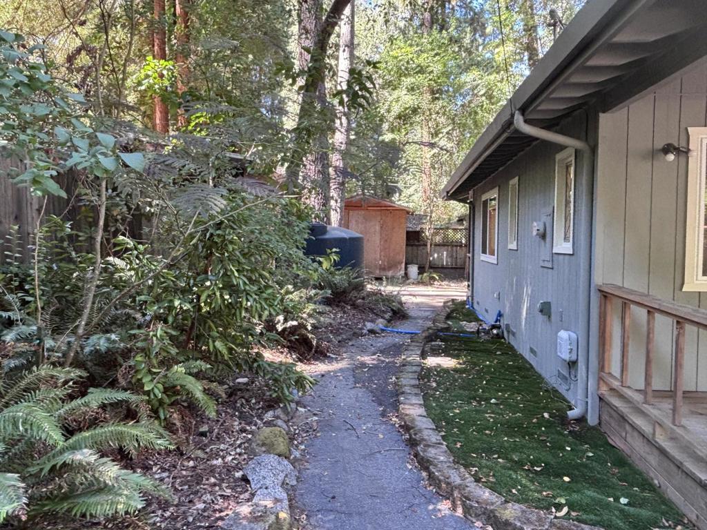 184 Acorn Drive Property Photo 5