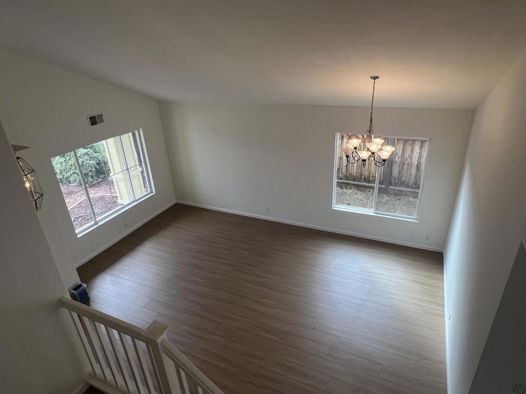 711 Hillock Drive Property Photo 5