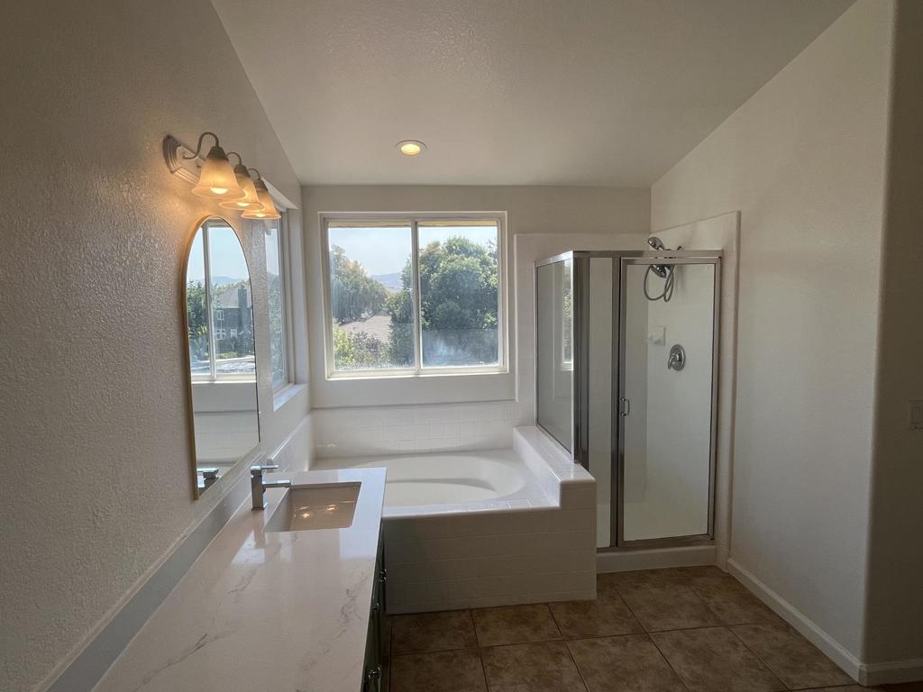 711 Hillock Drive Property Photo 10