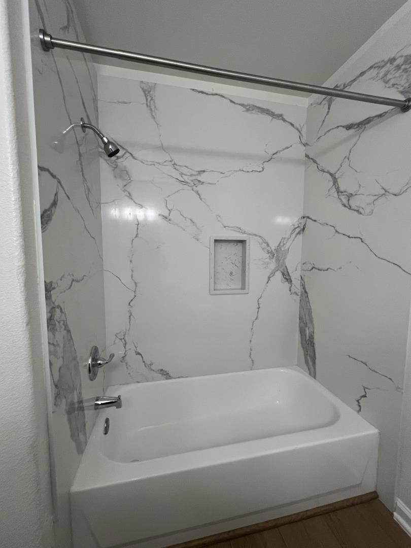 711 Hillock Drive Property Photo 12