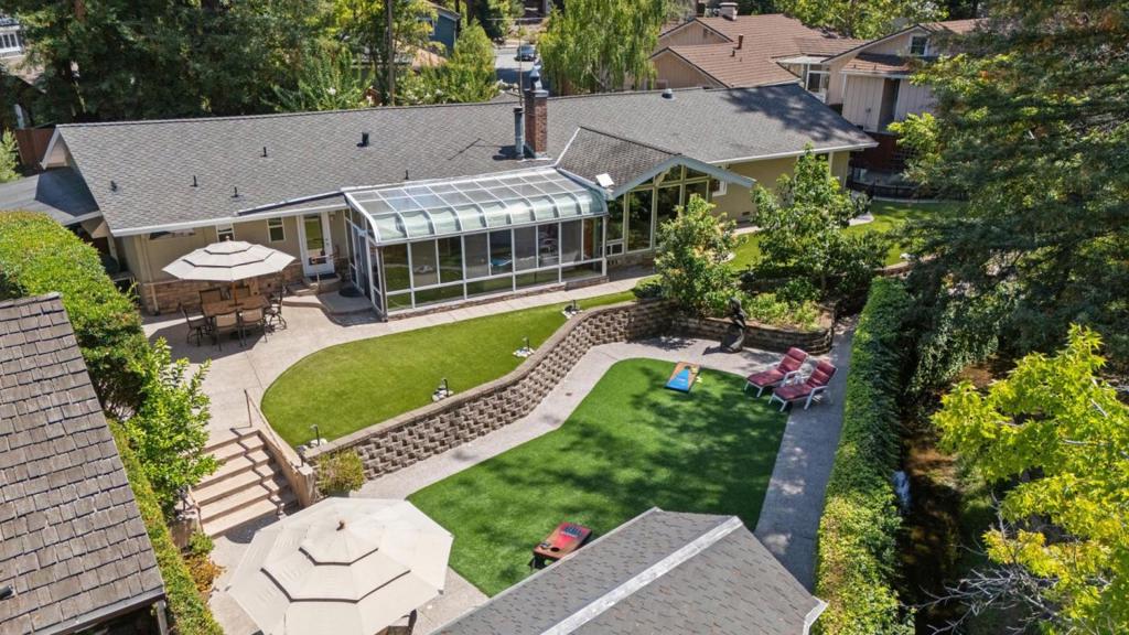 1650 Cordilleras Road Property Photo 4