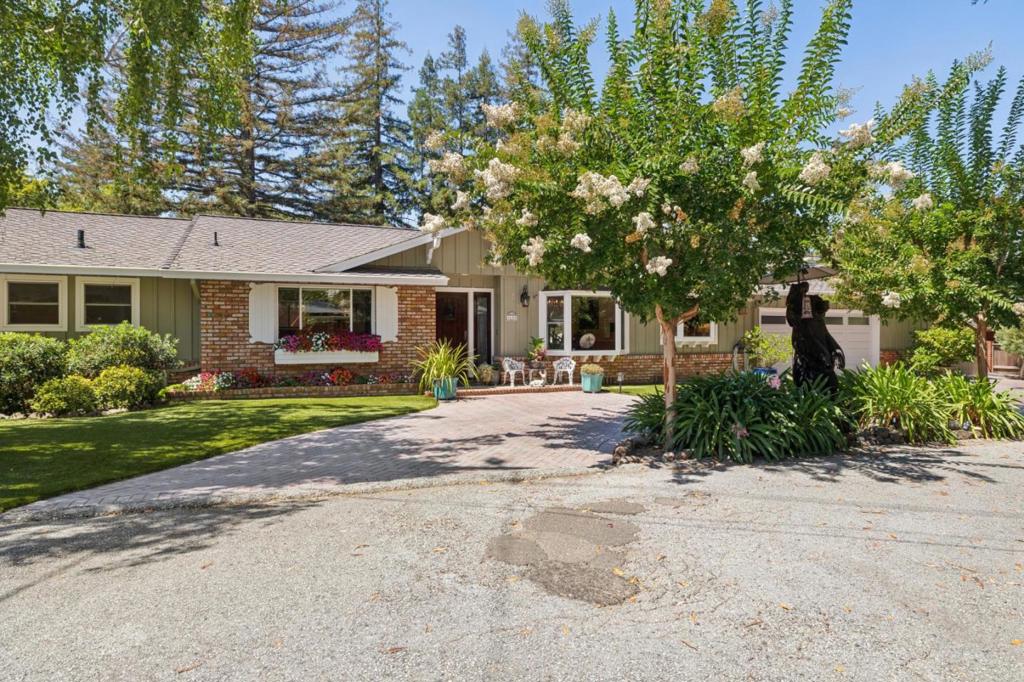 1650 Cordilleras Road Property Photo 6