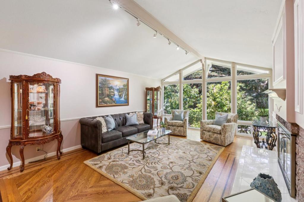 1650 Cordilleras Road Property Photo 11