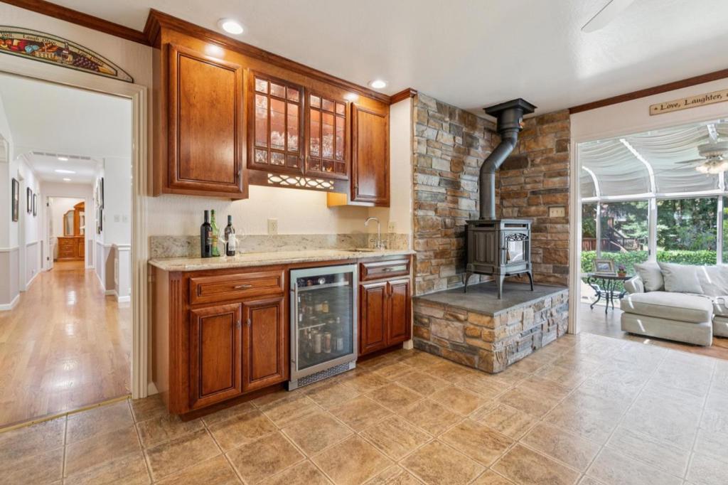 1650 Cordilleras Road Property Photo 24