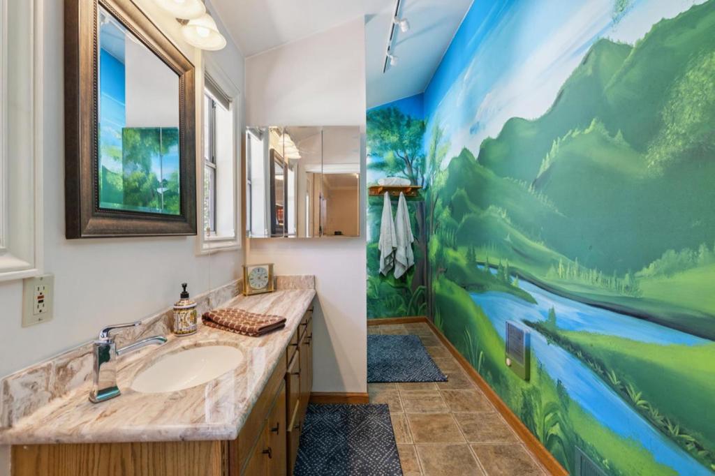 1650 Cordilleras Road Property Photo 32