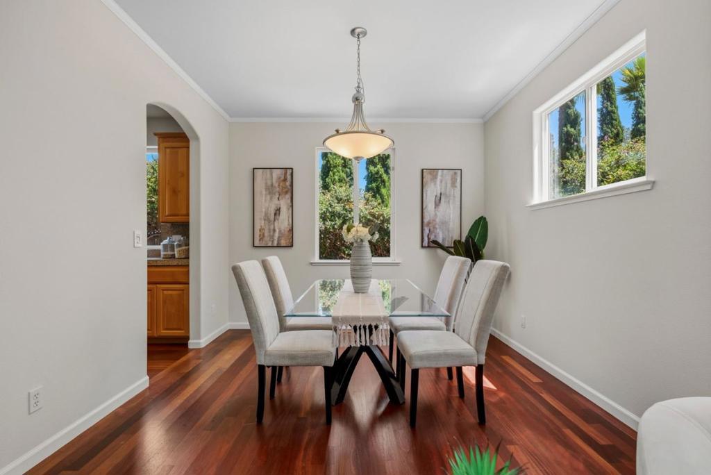 111 Izant Court Property Photo 10