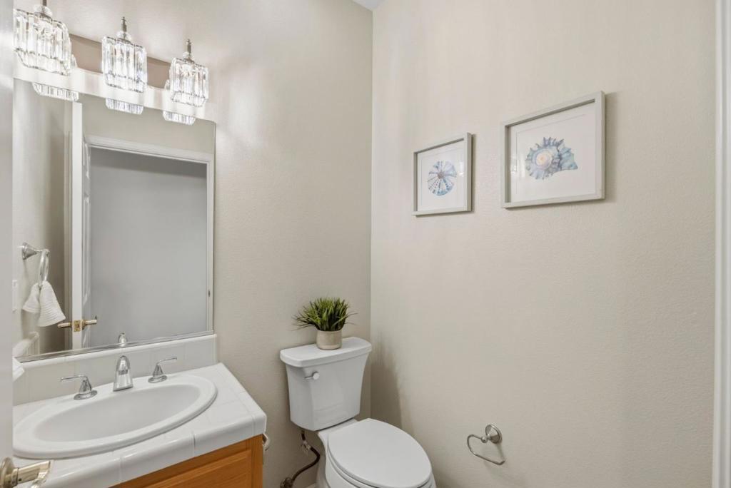 111 Izant Court Property Photo 18