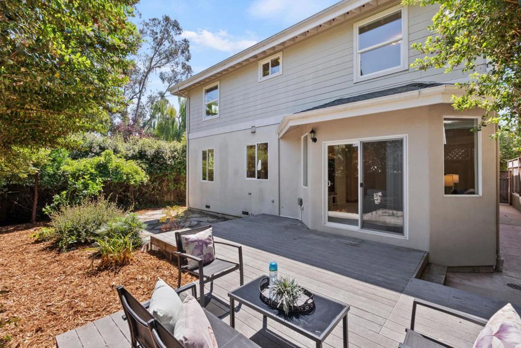 111 Izant Court Property Photo 38