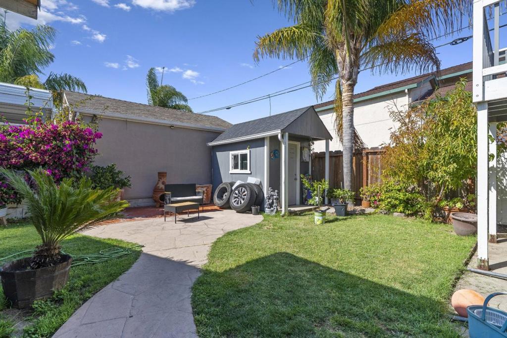 12 Eastern Drive Property Photo 26