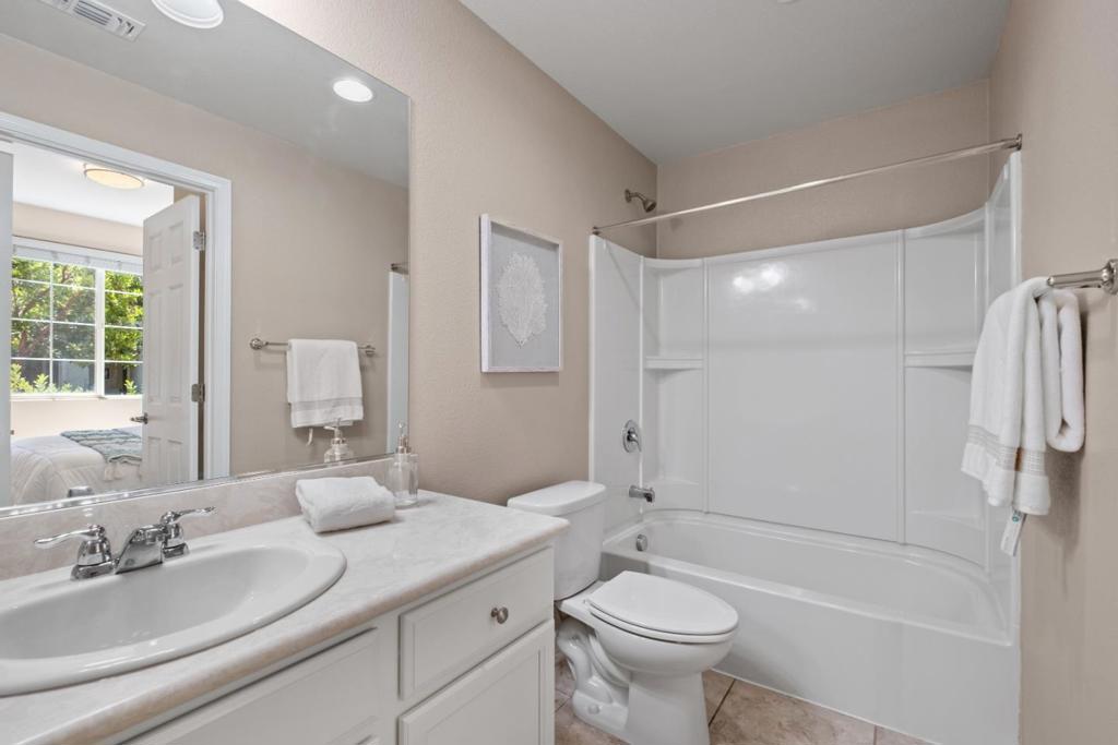 1052 Chamomile Property Photo 21