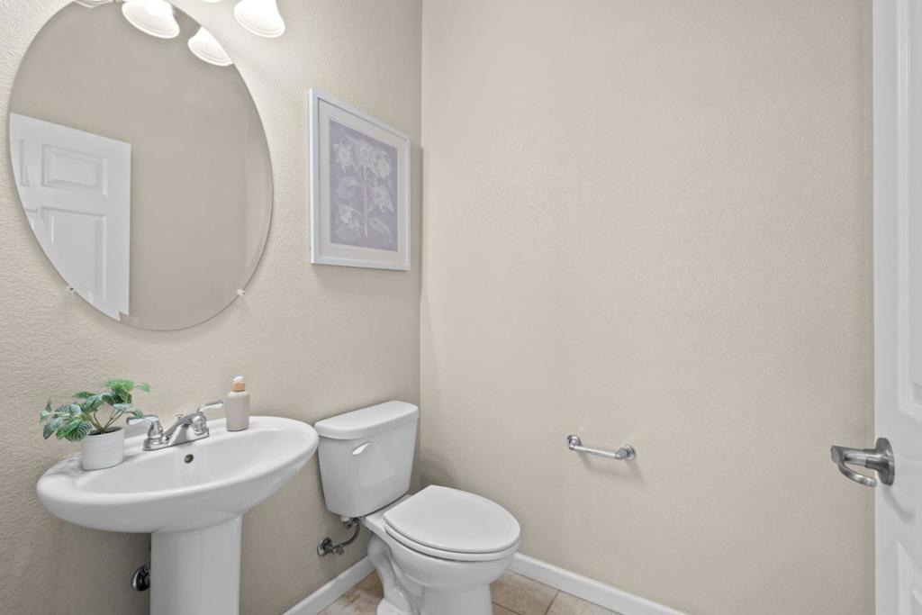 1052 Chamomile Property Photo 22